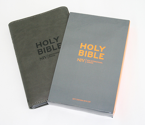 NIV POCKET BIBLE WITH ZIP