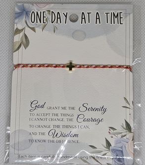STRING BRACELET: RED